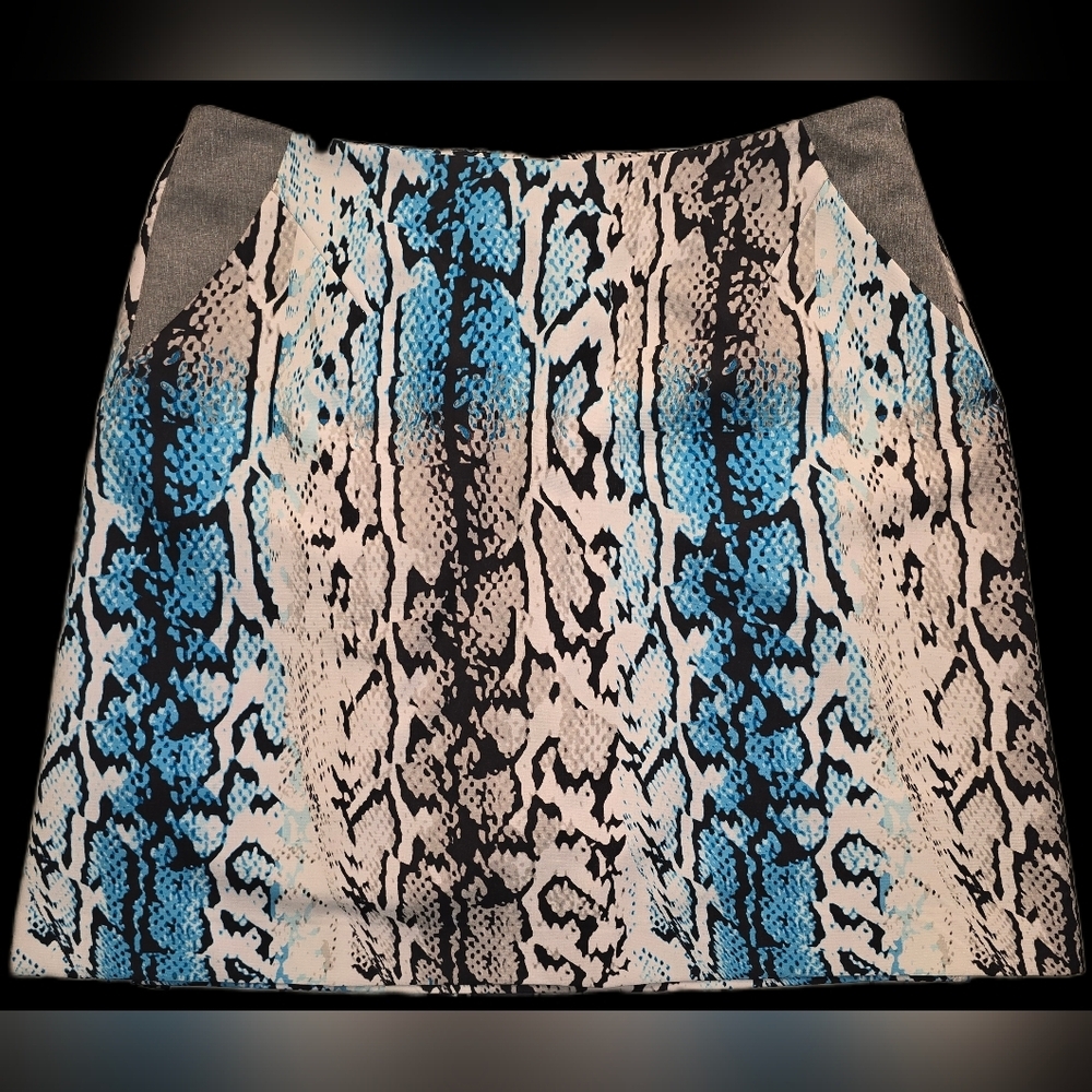 EP Pro Golf Skort Women’s Snakeskin Print Blue Black Stretch Activewear, Size 8
